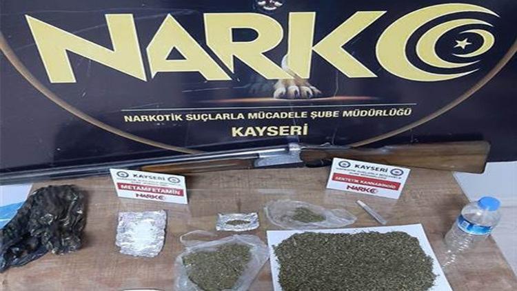 Kayseri’de uyuşturucu satıcılarına operasyon: 3 gözaltı