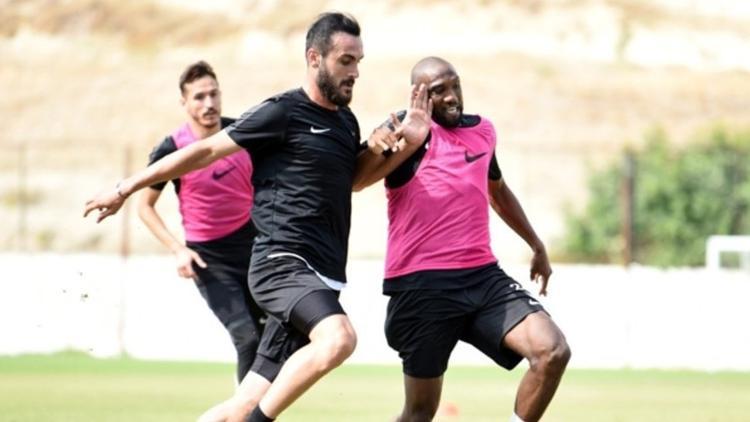 Denizlispor'da sakatlık şoku! Sakıb Aytaç ve Özgür Çek en az 4 hafta...