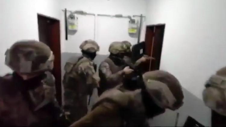 Silahlı ve bombalı eylem gerçekleştiren suç örgütüne operasyon