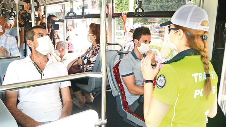 Bakanlığa en sık gelen COVID soruları: Sinekten bulaşır mı? Tuzlu su korur mu?