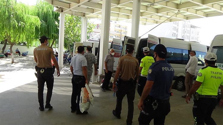 Kahta'da polis ekiplerinden maske denetimi