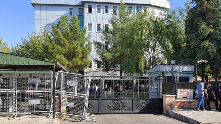 Diyarbakır'da Tahir Elçi'nin öldürülmesi davasında ilk duruşma başladı