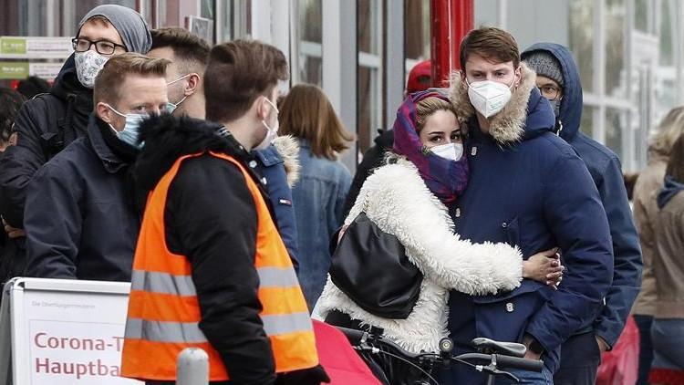 Dünya genelinde Kovid-19 tespit edilen kişi sayısı 41 milyon 52 bini aştı