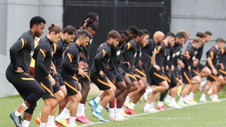 Galatasaray'da Omar takımla çalıştı