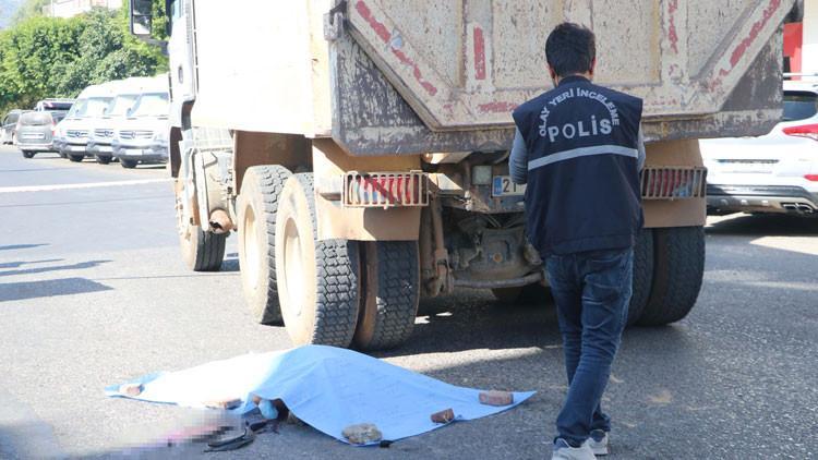 Antalya'da feci olay! Kamyonun altında kalan Svetlana öldü...