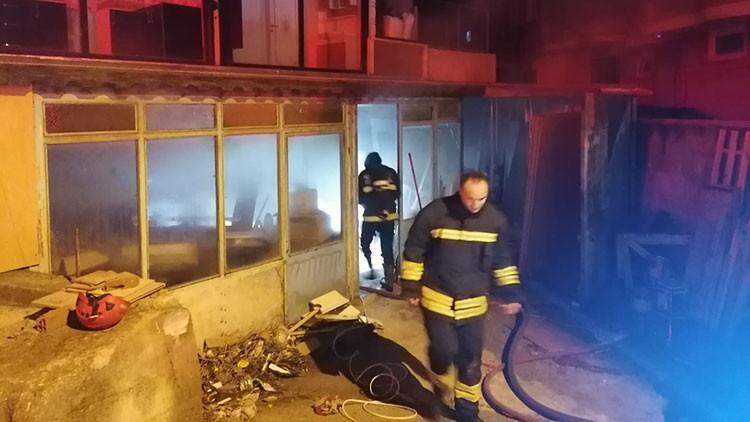 Gebze’de mobilya atölyesi yandı