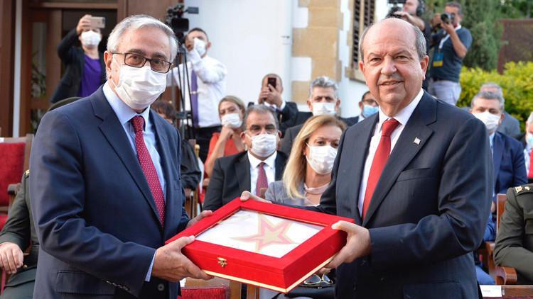 KKTC'de Cumhurbaşkanı Tatar görevi devraldı