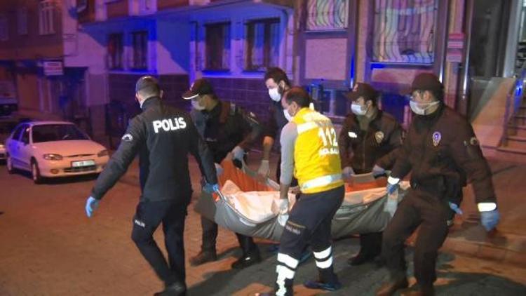 Tartıştığı karısını defalarca bıçaklayıp öldürdü