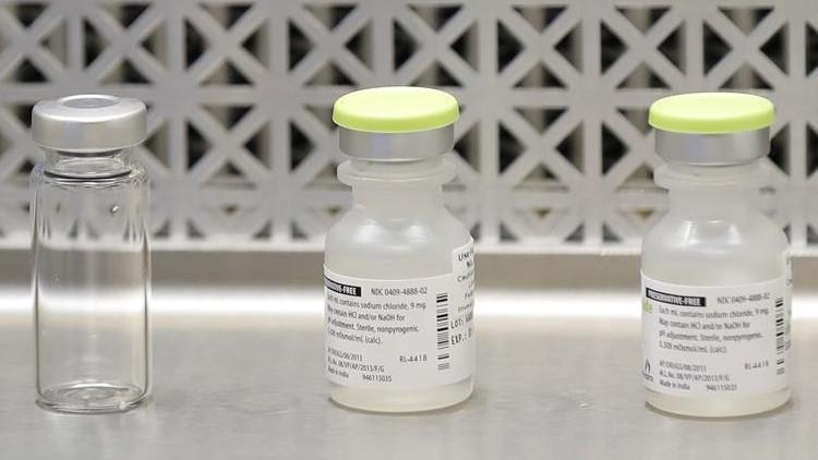 ABD'de Johnson & Johnson ile AstraZeneca firmaları Kovid-19 aşı çalışmalarına devam edecek
