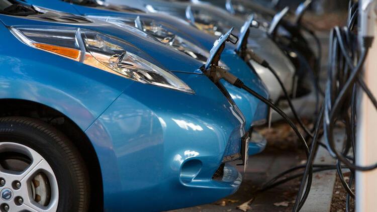 Elektrikli araçlar, dizel ve benzinle farkı kapatıyor