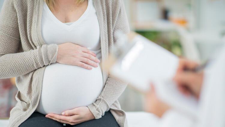 Riskli ve özellikle çoğul gebelikler perinatoloji uzmanının takibi ile yürütülmeli