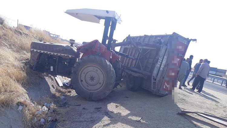 Diyarbakırda traktör ile minibüs çarpıştı: 2 yaralı