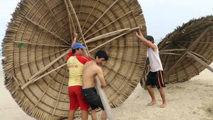 Vietnam'da tayfun 1,3 milyon kişiyi evinden edebilir