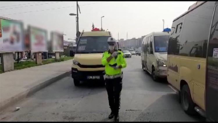 Esenyurt'ta koronavirüs denetiminde 15 minibüs şoförüne ceza