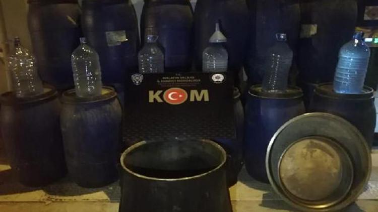 Malatya'da 3 bin 880 litre sahte içki ele geçirildi