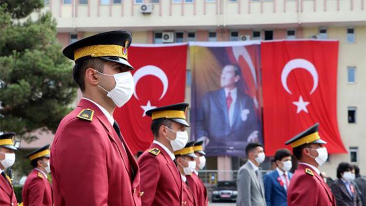 Van'da 29 Ekim Cumhuriyet Bayramı törenle kutlandı