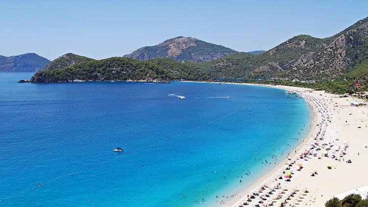 Zor dönemde 12 milyon turist