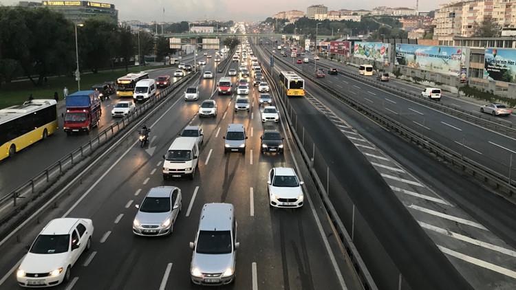 Son dakika... 5. ve 9. sınıflar yüz yüze eğitime başladı