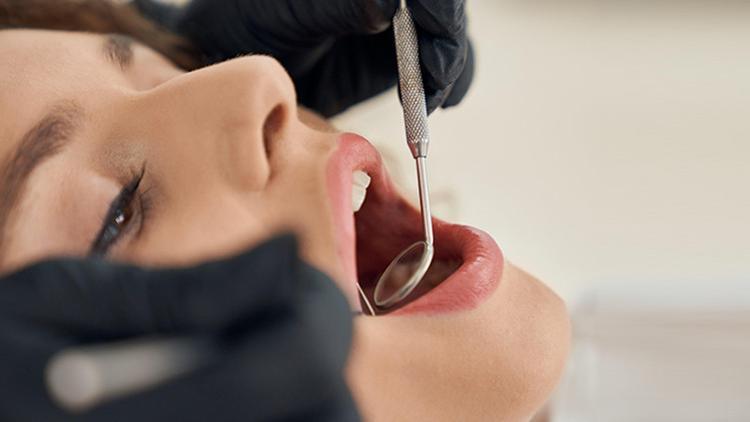 Gece Dişinizi mi Gıcırdatıyorsunuz? Botox İle Diş Gıcırdatma Tedavi Edilebilir!