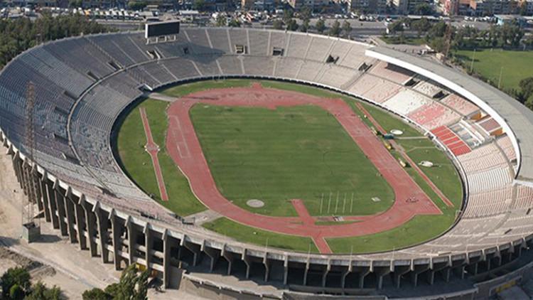 İzmir depremi tarihi Atatürk Stadı'nı da vurdu!