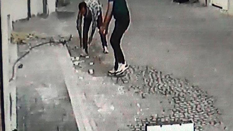 Rüzgarın azizliğine uğradı! 4 bin 500 lira havaya uçtu