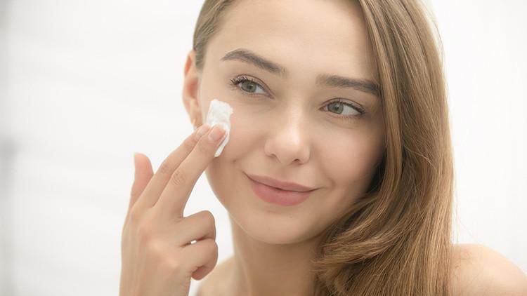 Maskenizin yüzünüze zarar vermesini 9 adımda önleyin