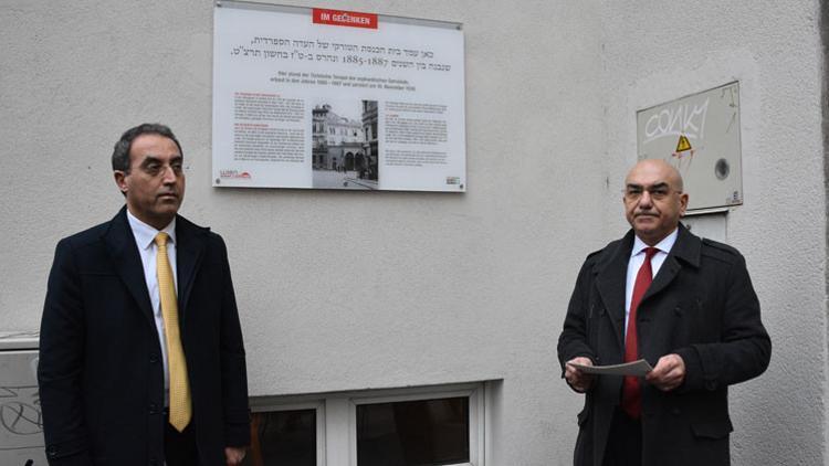 Nazi döneminde yakılan ‘Türk mabedi’ için anma