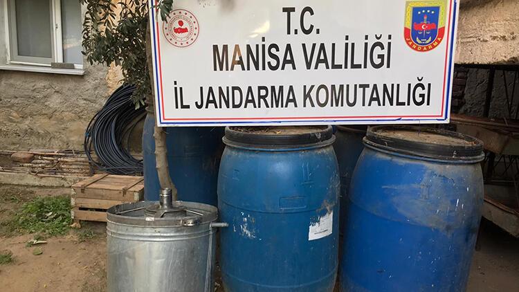 Manisa’da 4 bin 700 litre sahte içki ele geçirildi