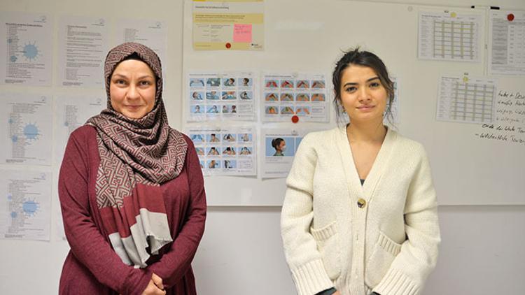 VitAy bakım evi sahibi Sevilay Gökçek Yaşlıların temasa ihtiyacı var