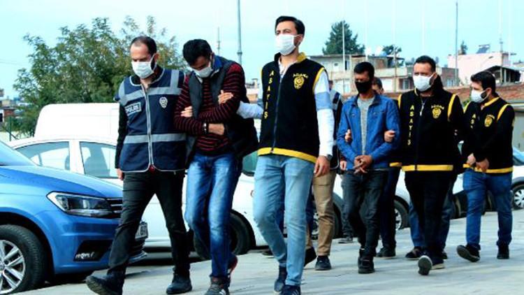 Adana’da haklarında kesinleşmiş hapis cezası bulunan 4 kişi yakalandı