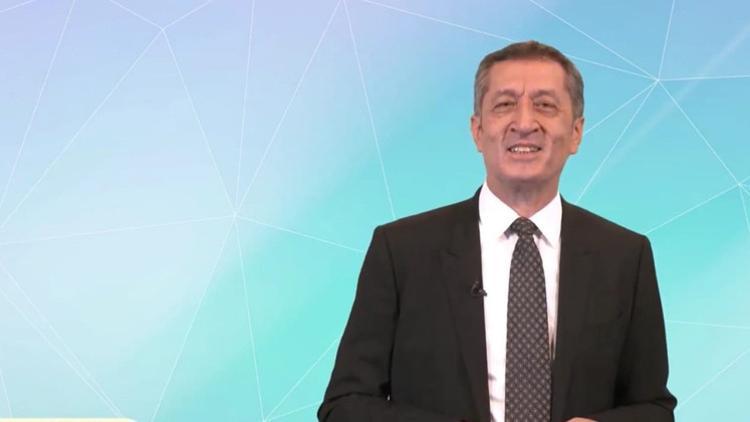 Bakan Ziya Selçuk öğretmenlere seslendi: Eğitim trenine öyle bir omuz verdiniz ki