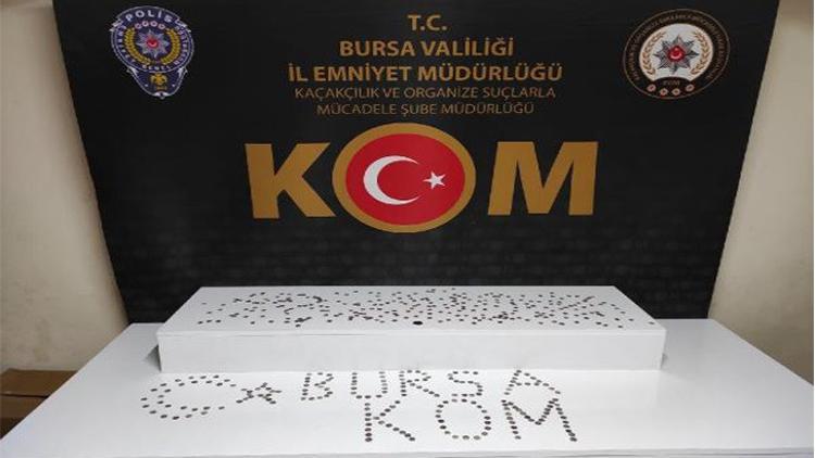 Bursa'da 1700 yıllık sikkeler ele geçirildi