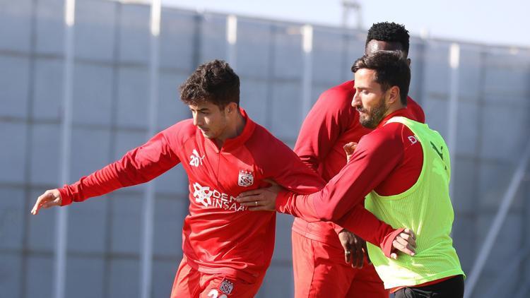 Sivasspor'da Fatih Karagümrük hazırlıkları! Pas ve pres çalışması...
