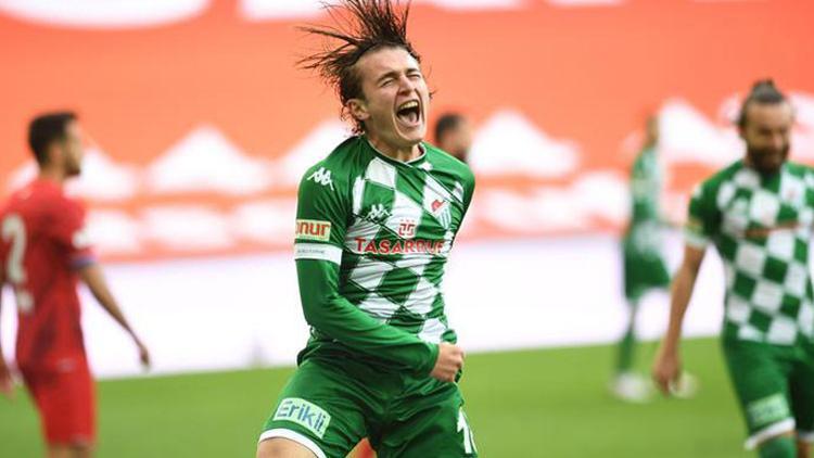 Bursaspor’da 15 futbolcu sokağa çıkma yasağına takılıyor