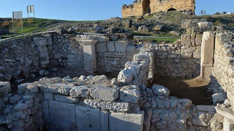 Blaundos Antik Kenti'nde Roma dönemine ait hamam bulundu