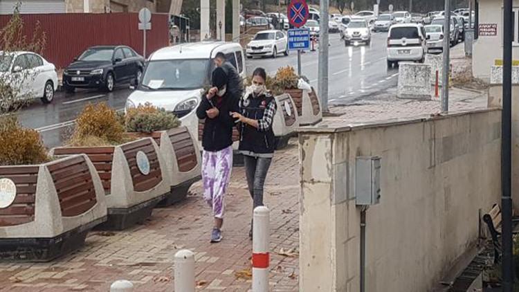 Krem kutusuna sakladığı uyuşturucuyla yakalandı