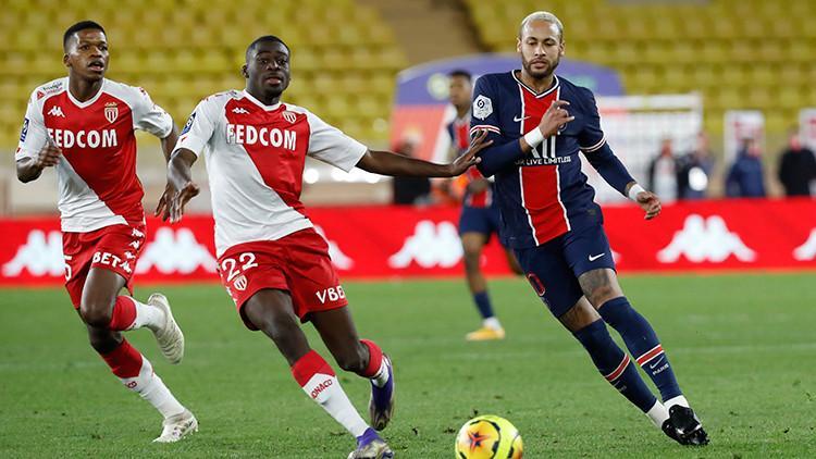 PSG deplasmanda Monaco'ya 3-2 yenildi
