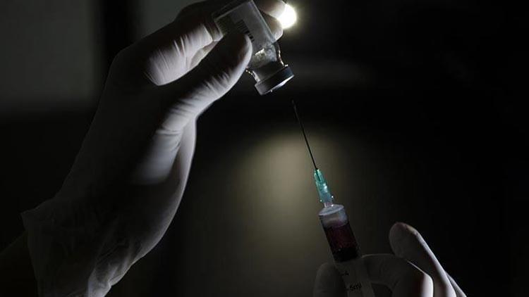 ABD'de koronavirüse karşı aşılamanın tarihi belli oldu