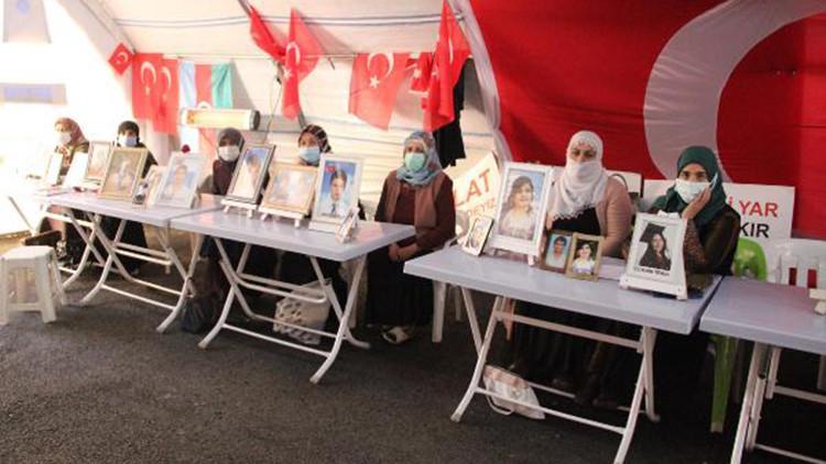 Evlat nöbeti tutan anne: Kızımın öğretmen olma hayalini çaldılar