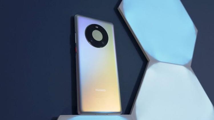 Huawei Mate 40 Pro Türkiye'de ön satışa sunuldu
