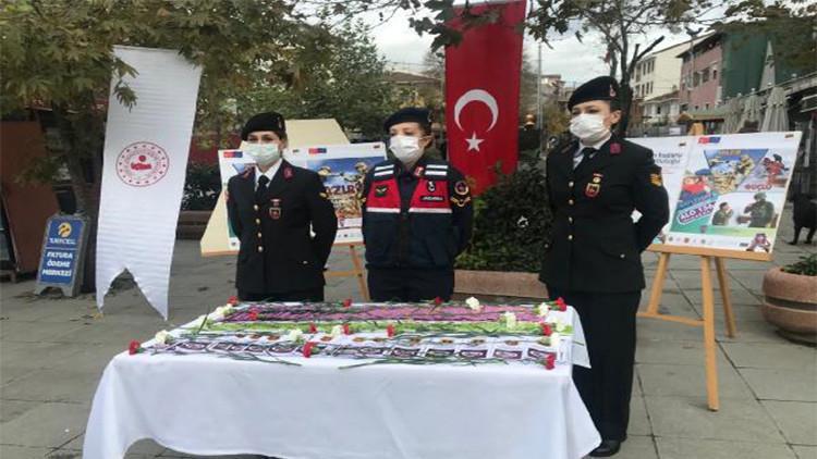 Eyüpsultan'da jandarma ekipleri kadın destek uygulamasını tanıttı