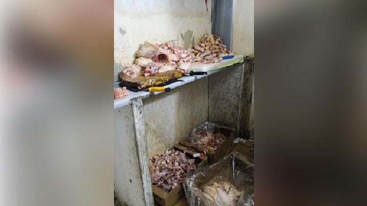 Kayseri'de uygunsuz koşullarda et parçalayan 4 işletmeye ceza yağdı