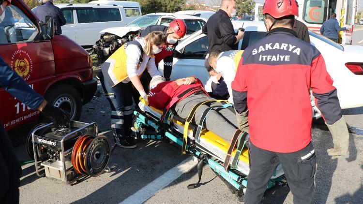 Sakarya'da karantinadan çıktı, kontrol için hastaneye giderken kazada yaralandı