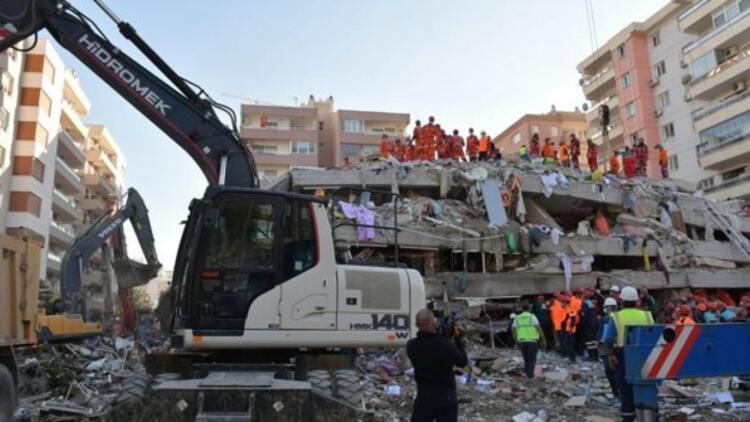 İzmirdeki depremde enkazdan çıkartılan Mahir Tahirler hayatını kaybetti