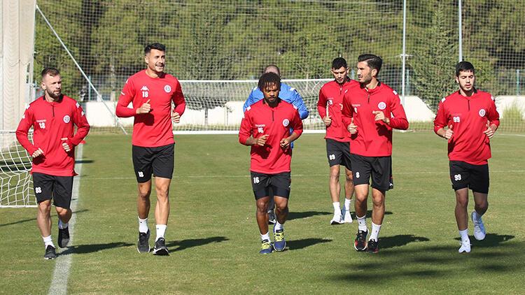 Antalyasporda Erzurumspor maçı hazırlıkları sürüyor