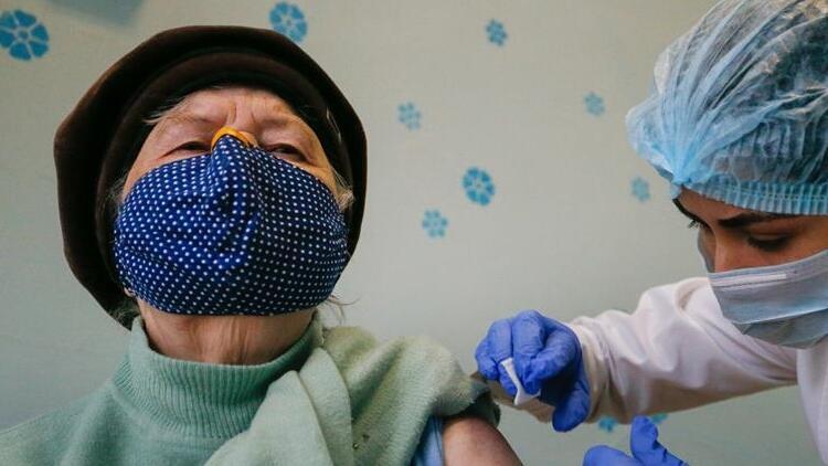 Ukrayna koronavirüste bir kez daha vaka rekoru kırdı