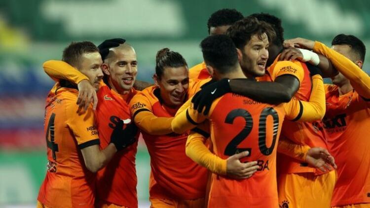 Galatasaray 7 eksikle gittiği Rizeden 4-0la döndü