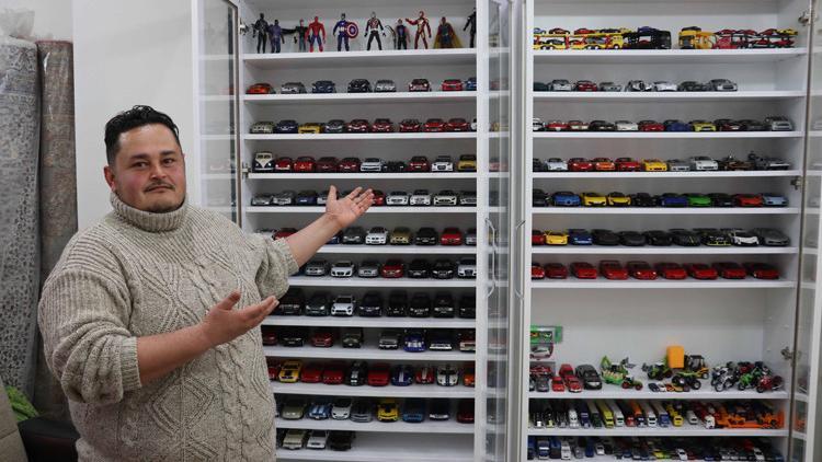 13 yıl önce başladı, 600'e ulaştı... Fabrika işçisinin model otomobil tutkusu!