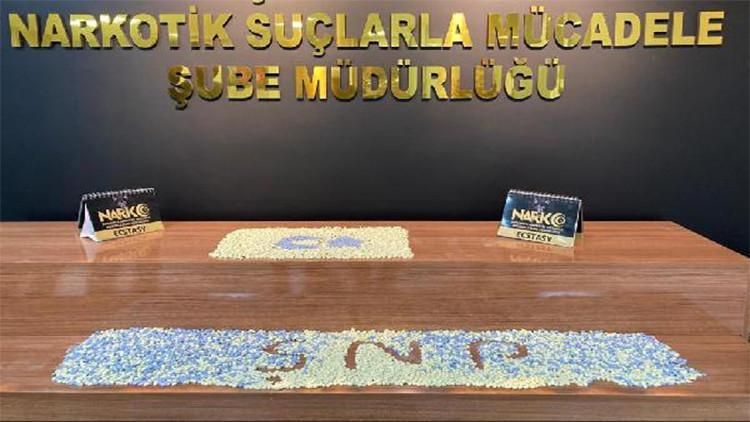 Şanlıurfa’da yolcu otobüsündeki kadının çantasından 1 kilo 850 gram esrar çıktı