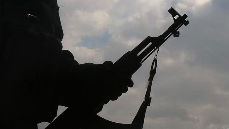 Sincar'da varlık göstermeye devam eden terör örgütü PKK, Iraklı güçlere bağlanmak istediğini duyurdu